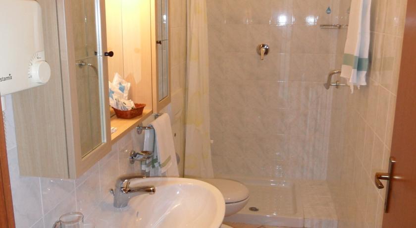 Casa Vacanze Touring Verbania Kültér fotó