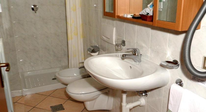 Casa Vacanze Touring Verbania Szoba fotó